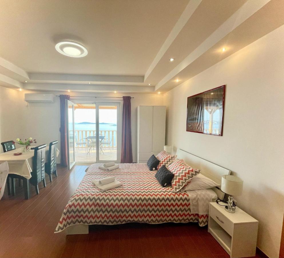 מליני Apartments Marnic מראה חיצוני תמונה