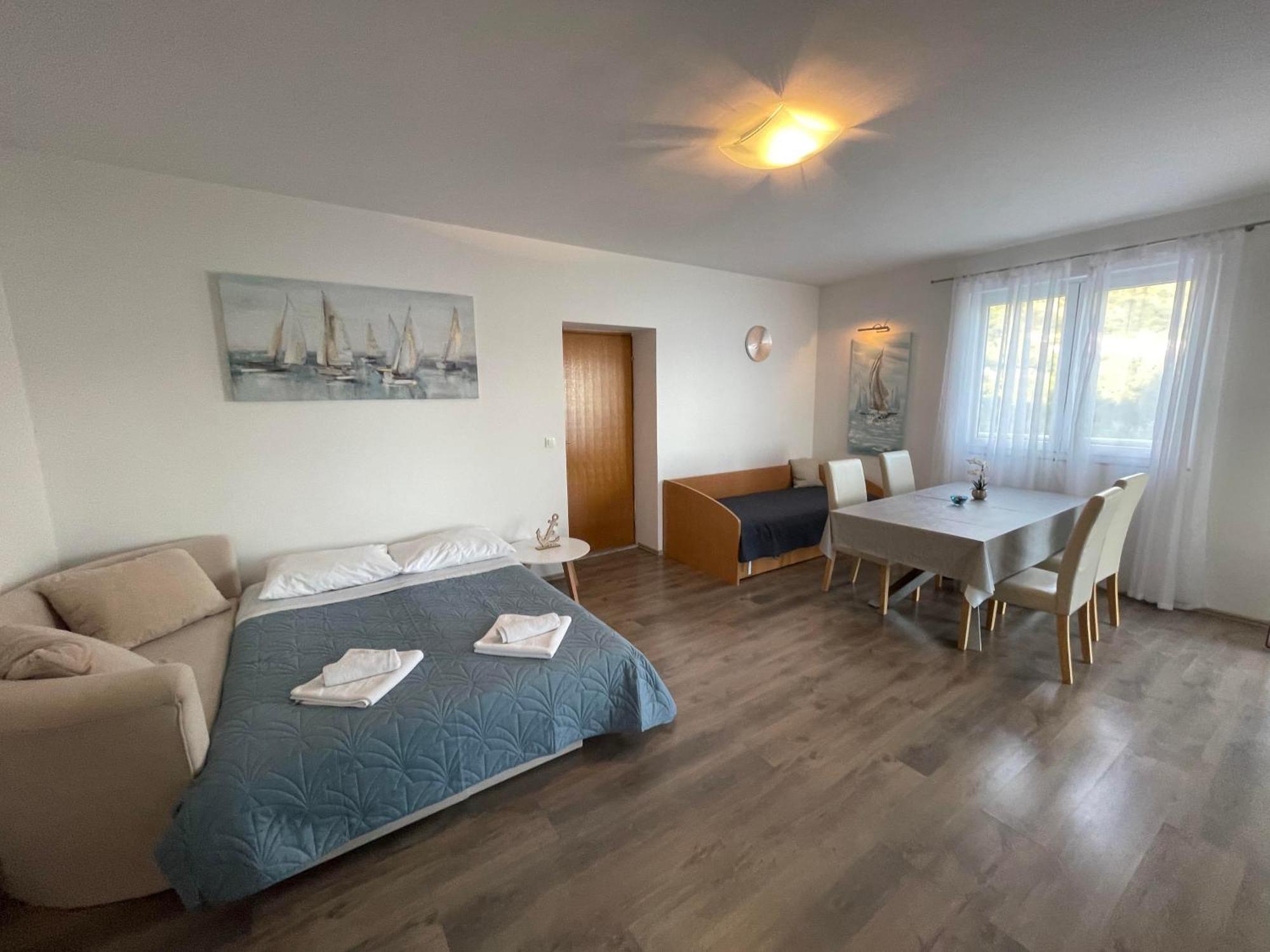 מליני Apartments Marnic מראה חיצוני תמונה