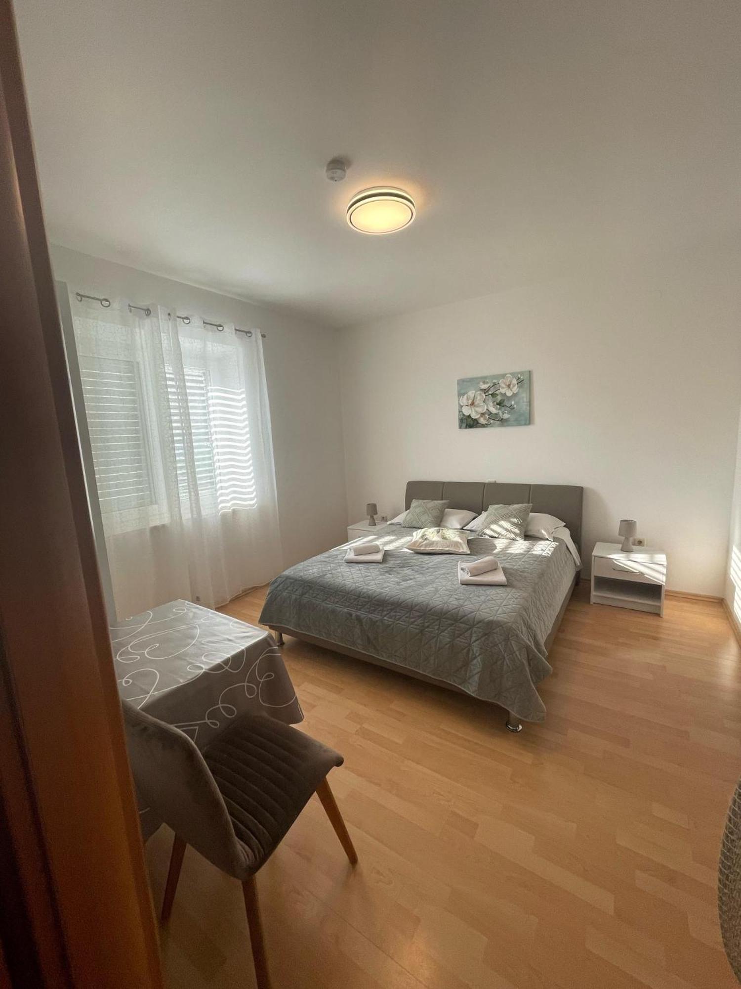 מליני Apartments Marnic מראה חיצוני תמונה