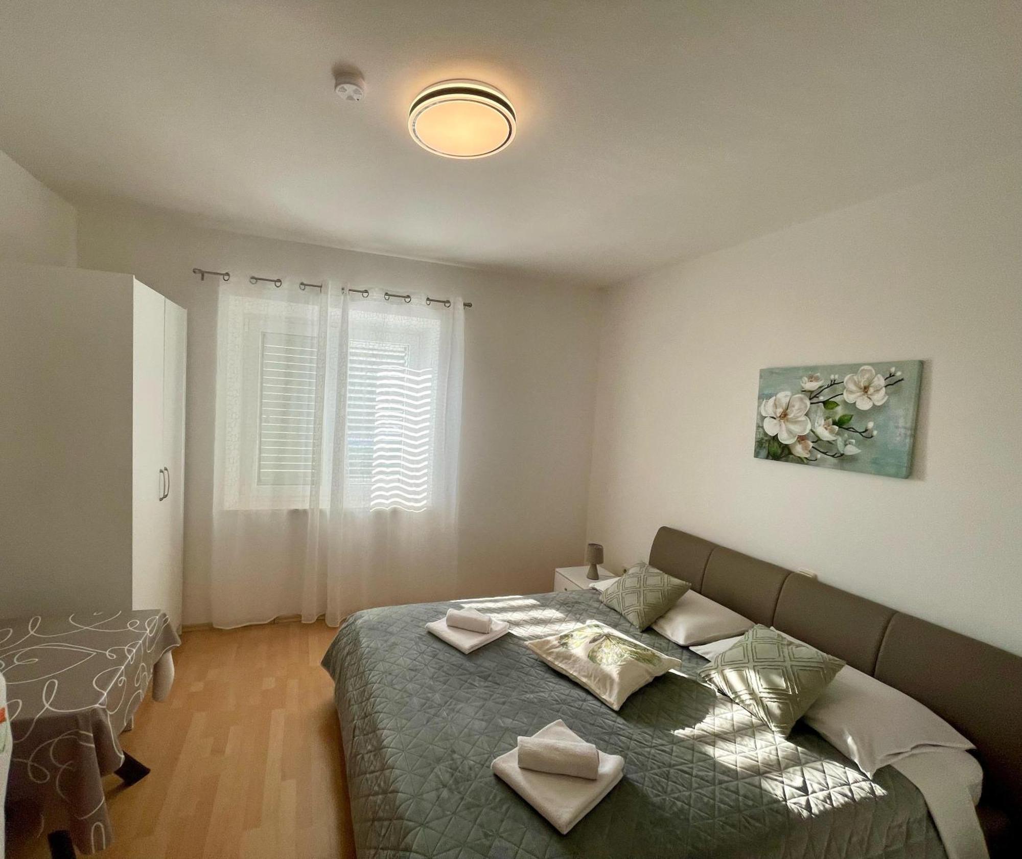 מליני Apartments Marnic מראה חיצוני תמונה